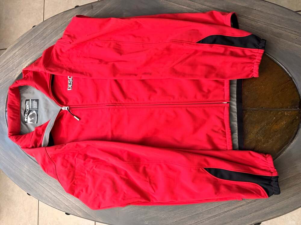 Descente Red and Black Full Zip Athletic Softshell Jacket